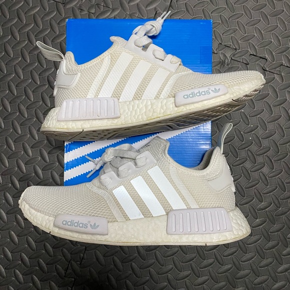 adidas nmd triple white